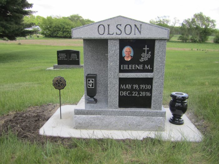 Olson, Eileen - Decorah Memorial